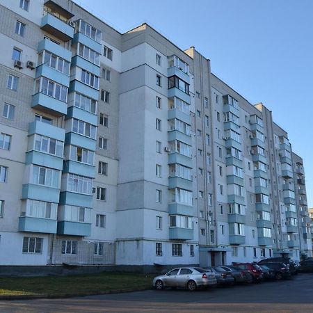 Семейные Апартаменты В Новом Районе У Софиевского Парка Umanʼ المظهر الخارجي الصورة