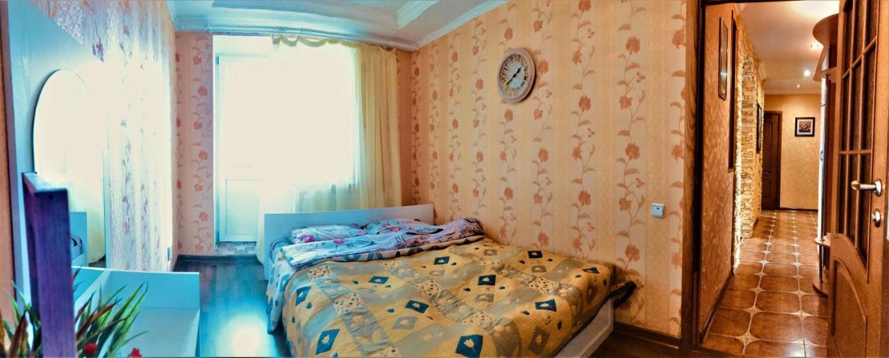 Семейные Апартаменты В Новом Районе У Софиевского Парка Umanʼ المظهر الخارجي الصورة